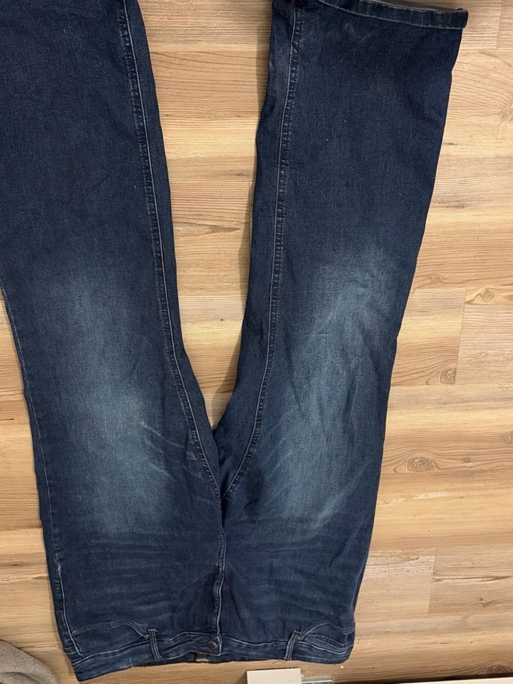 Simply Vera Vera Wang Men's Dark Blue Relaxed Jeans